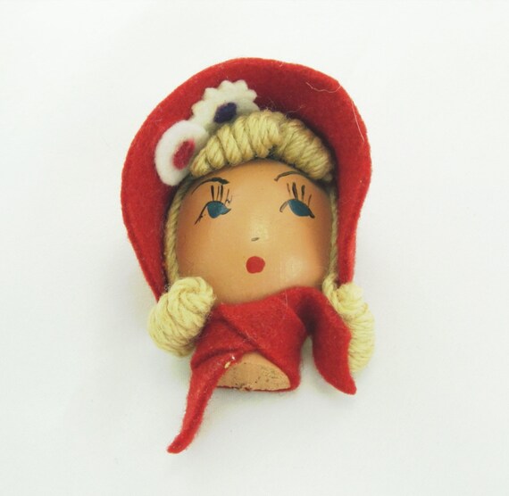 Vintage 40s Pioneer Painted Wood Girl Face Bonnet