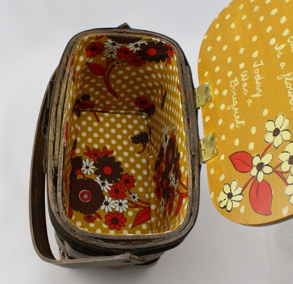 1970s Hand Painted Woven Wood Basket Box Purse Ha… - image 3