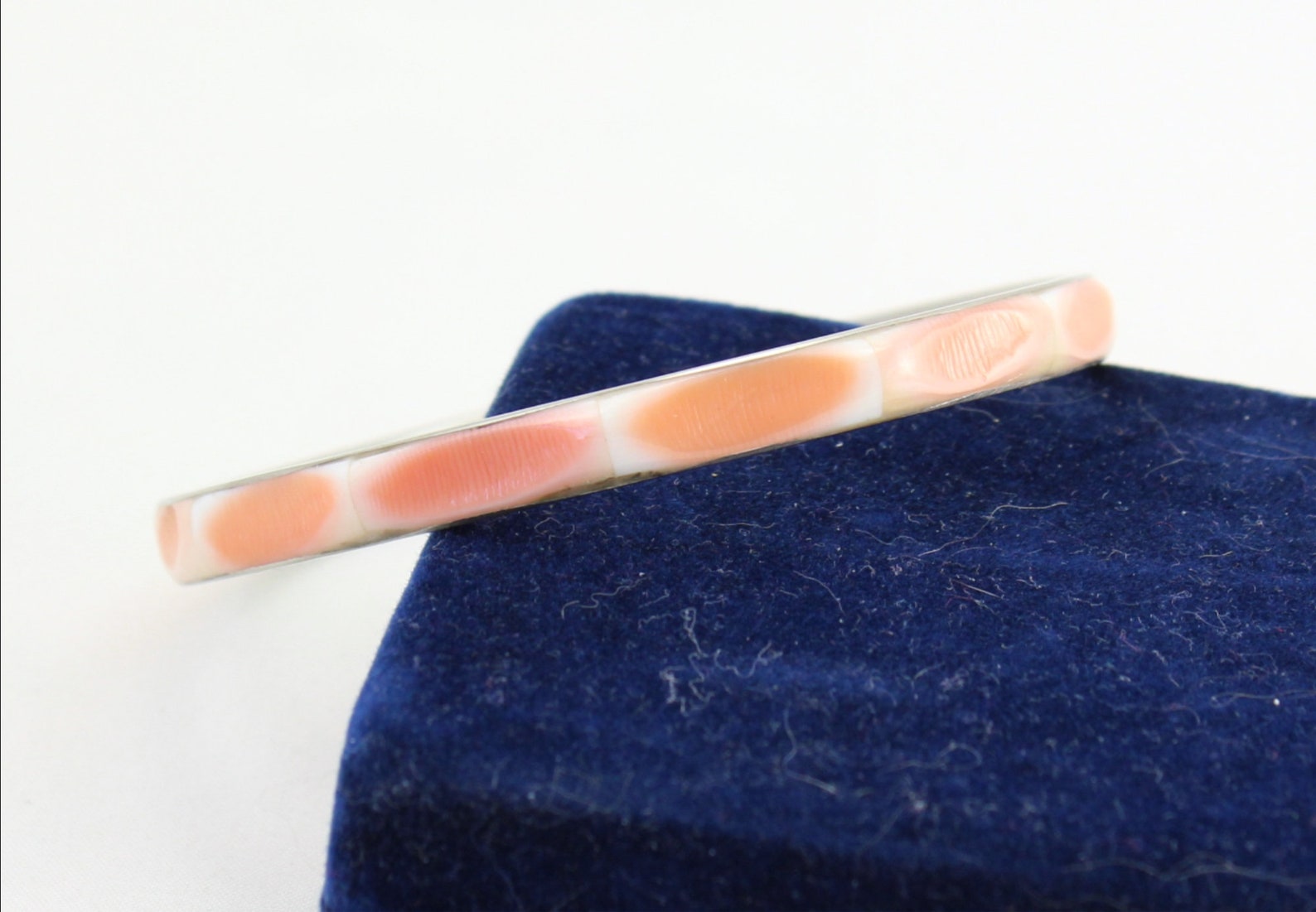 Vintage 70s Peachy Pink White Queen Conch Shell Bangle | Etsy