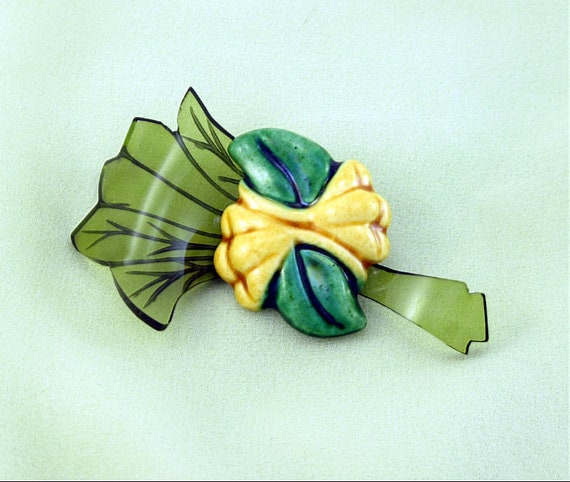 ELZAC 40s Carved Green Lucite Ceramic Yellow Flow… - image 1