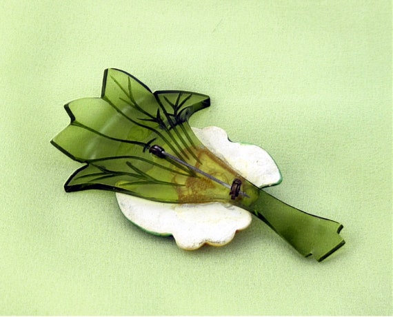 ELZAC 40s Carved Green Lucite Ceramic Yellow Flow… - image 4