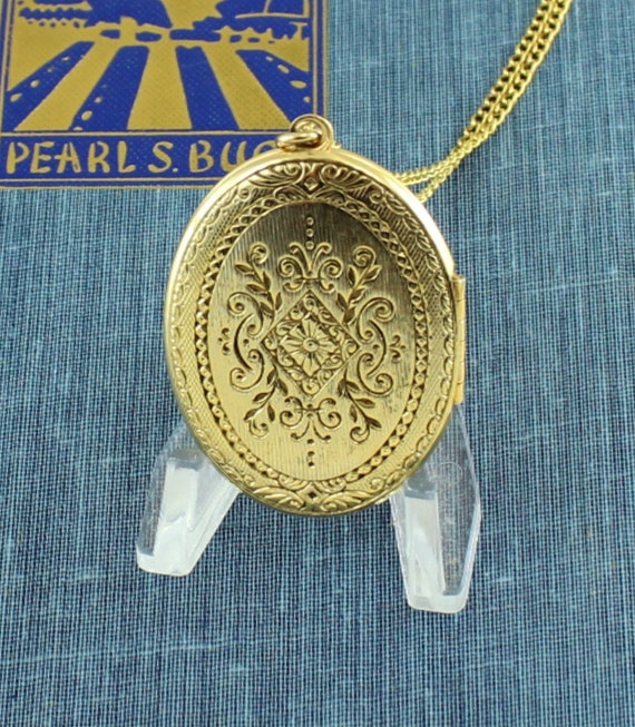 SweetHeart Keepsake 50s Oval Double Picture LOCKE… - image 2