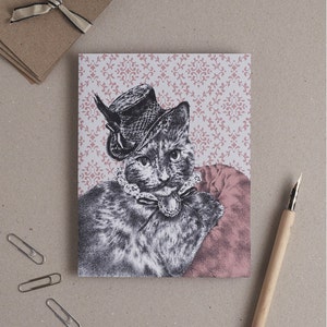 Carte de chat steampunk : Illustration de chat victorien avec bibi chapeau haut de forme imprimé sur carte recyclé. N’importe quelle carte d’occasion avec son enveloppe assortie.
