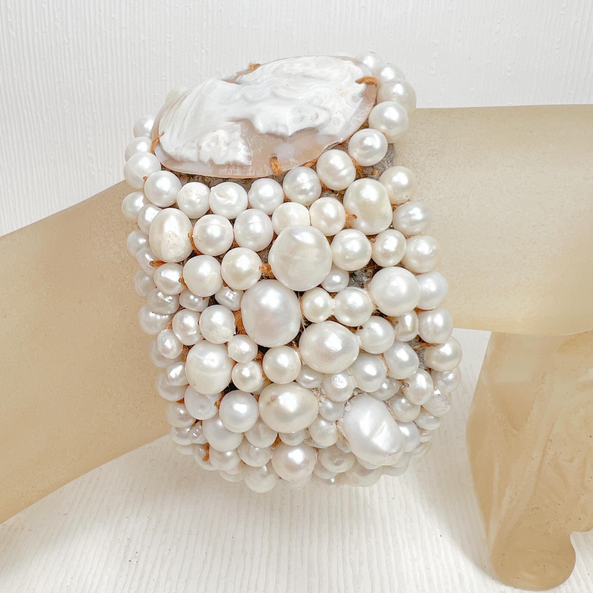 ■VINTAGE HOLLYWOOD■ Baroque Pearl Matte Bracelet VH239OBR0 Baroque Pearl Bracelets – Huge Tomato
