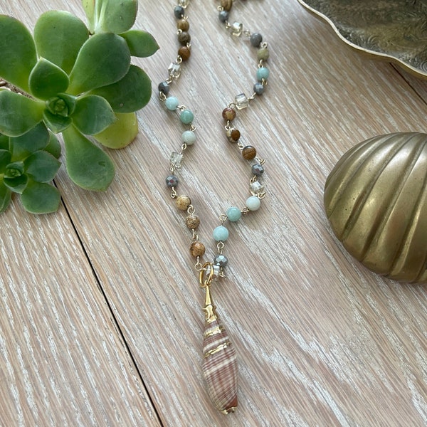 Vintage Gold Leaf Seashell Charm Necklace / Natural Tan Striped Shell Pendant / Amazonite and Crystal Gold Rosary Chain / Beach Surf Jewelry