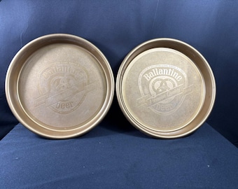 Paire de plateaux à boissons ronds vintage Ballantine des années 70, verres à cocktail dorés