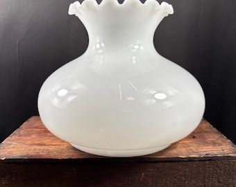 Abat-jour vintage en verre laiteux Hurricane, à volants et globe de remplacement