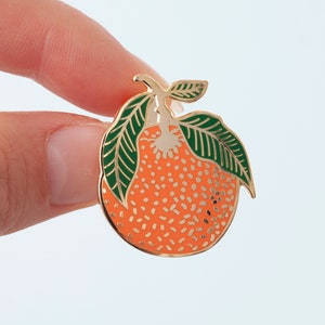 Clementine Emaille Pin Anstecknadel Hard Emaille Pin Emaille Pin Anstecker Zitrus Pin Orange Blatt Pin Kleine Paisley Designs Bild 3