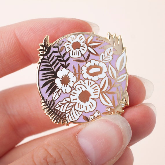 ライラックの花柄エナメルピン | フラワーハードエナメルピンバッジ