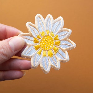 Daisy Flower Embroidered Iron-on Patch | Wildflower Patch | Flower Embroidered Patch | Iron-On Patch | Little Paisley Designs