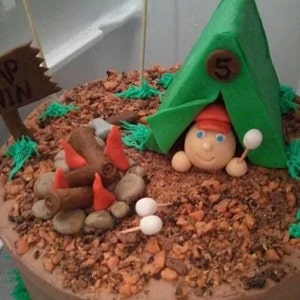 Handmade Edible Fondant Camping Cake Topper Set Bild 2