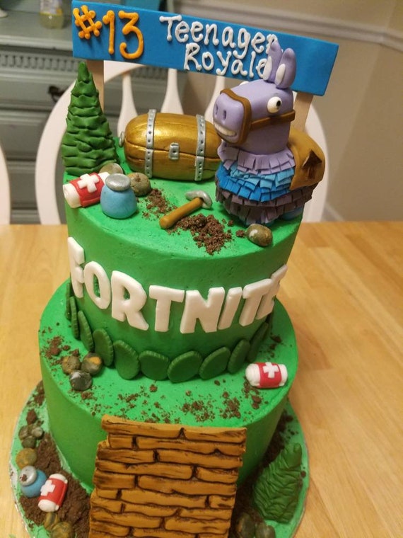 Handmade Fondant Fortnite Inspired Cake Topper Set | Etsy