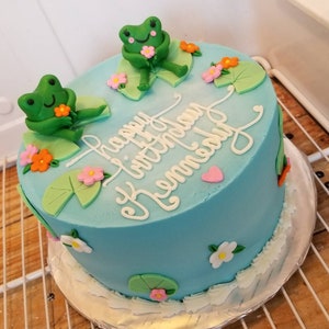 Fondant Frogs and Lily pads Cake Topper Set