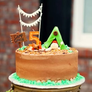 Handmade Edible Fondant Camping Cake Topper Set Bild 1