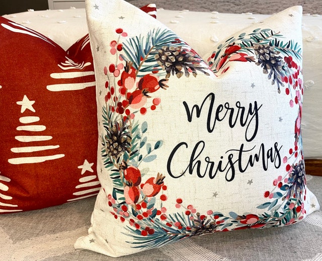 Cherish Traditions 18 x 18 Round Merry Christmas Wreath Pillow