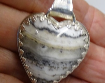 Exclusivo bisel de corazón SILVER LACE ONYX engastado en plata de ley con cadena de plata esterlina de 18"