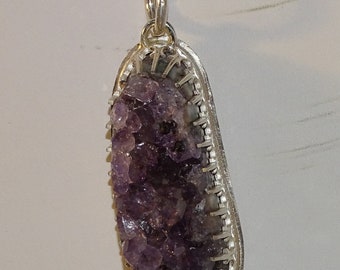 CRISTALES DE AMATISTA HECHOS A MANO Conjunto en plata de ley con cadena de plata sterlilng... Cristales terimados naturales... Bonito color hermoso colgante
