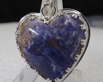ROYAL AZTEC PURPLE Colgante de corazón de ágata de encaje hecho a mano, bisel engastado en plata de ley con cadena de plata de ley de 18". Material muy raro