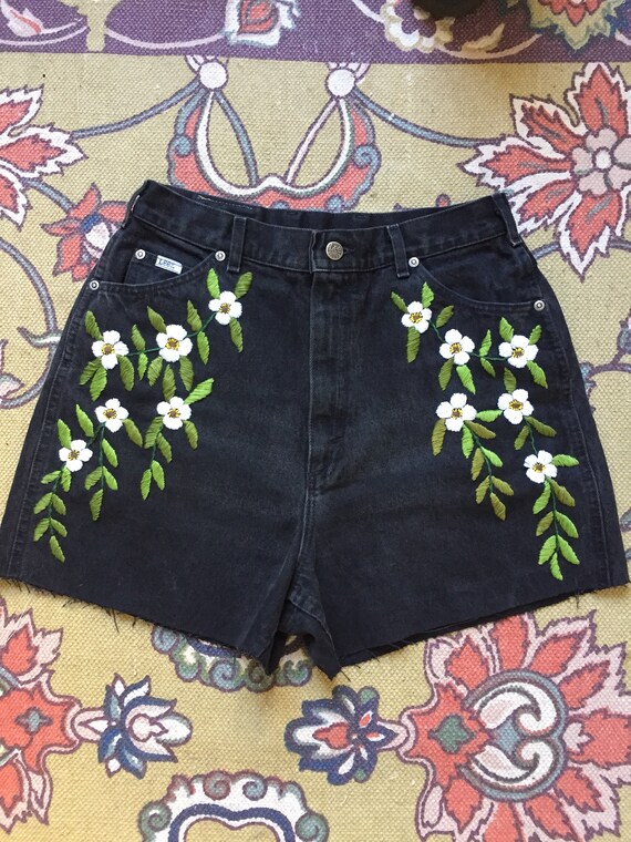 Floral embroidered black denim shorts | Etsy