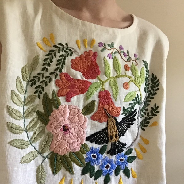 Hummingbird embroidered linen tank with ferns