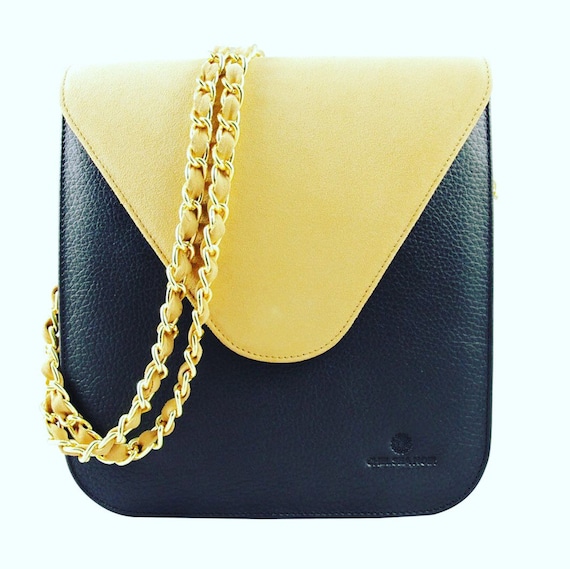 How to Style a Mini Black Shoulder Bag | PETITE SIMONE
