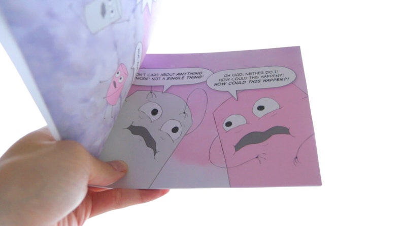 Puede incluir: Una p&aacute;gina de c&oacute;mic con dos personajes de dibujos animados. El personaje de la izquierda es gris y tiene una expresi&oacute;n de sorpresa. El personaje de la derecha es rosa y tiene una expresi&oacute;n de miedo. El texto en la p&aacute;gina dice "No me importa nada m&aacute;s, ni una sola cosa" y "&iexcl;Oh Dios, yo tampoco! &iexcl;C&oacute;mo pudo pasar esto?! &iexcl;C&oacute;mo pudo pasar esto?!"