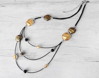 Halskette aus Muranoglas – Venezianisches Glasjuwel mit schwarzen Lampwork-Perlen – Hergestellt in Italien – Maravégia-Kollektion