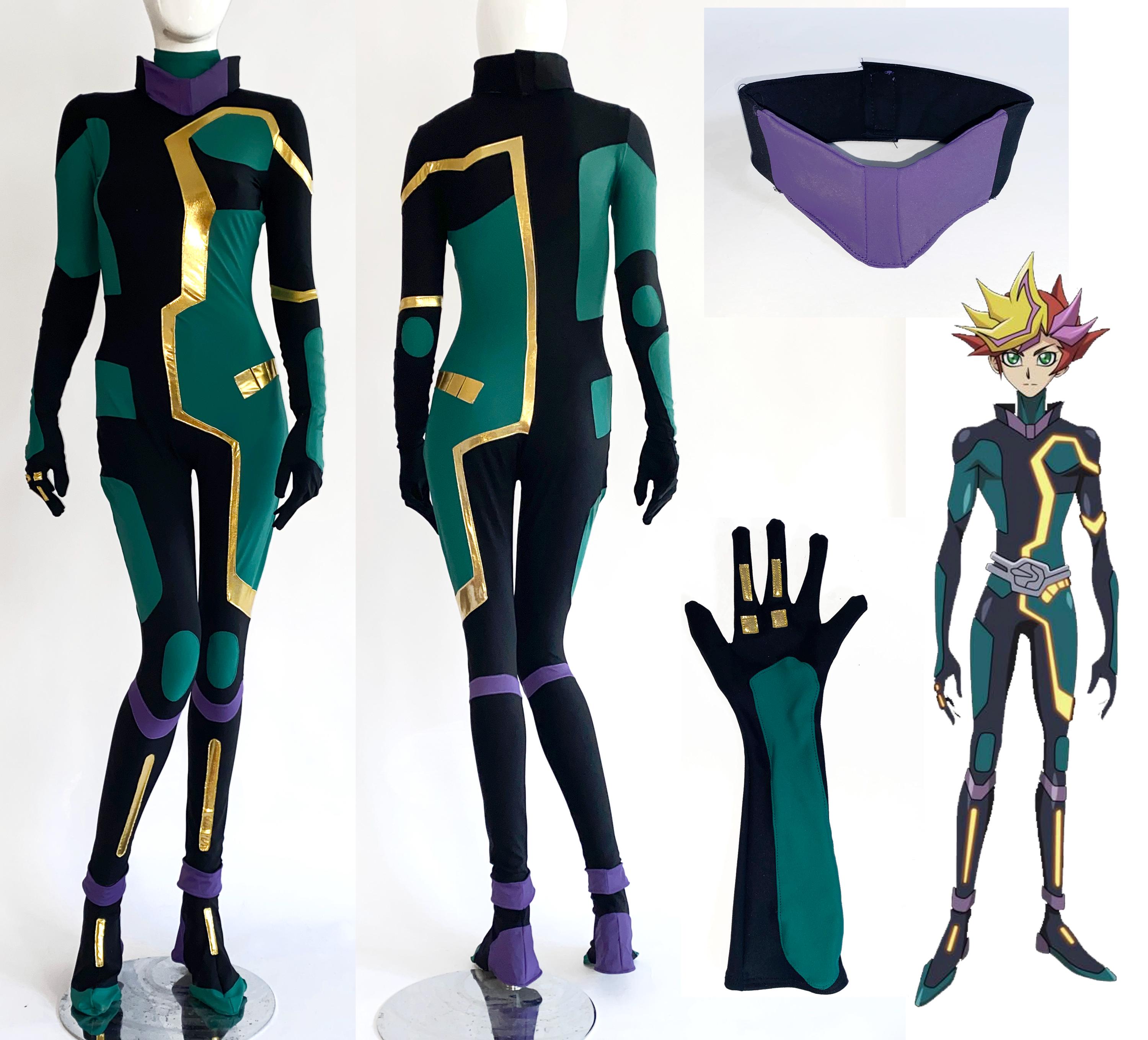 コミコンのスーパーヒーローキャラクターのコスプレ衣装を写真から