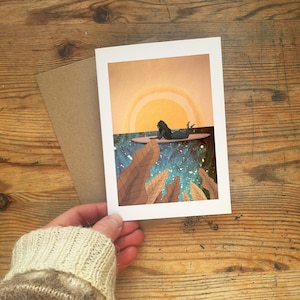 Carte fille surfeuse - carte de voeux coucher de soleil surf art - « Sun Dreamer »