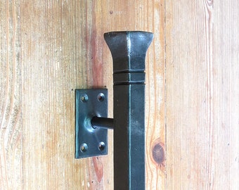 Tirador para puerta de entrada, tirador de puerta de granero forjado a mano, hierro forjado macizo de 42 cm, cabeza plana cuadrada, metal rústico, puerta de entrada de granja