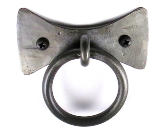 Tirador de anilla para cajón de armario, tirador de puerta de armario de hierro forjado, cocina de estilo rústico, forjado a mano por herrero, placa trasera rústica martillada