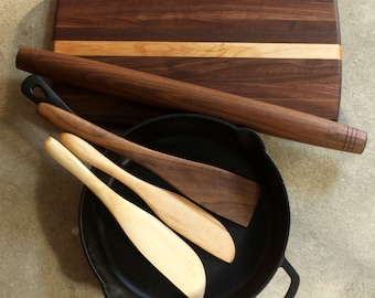 Handmade wooden six piece utensil set for the kitchen in 3 hardwoods with beautiful colour and functional. Canadian made.  Pan not included