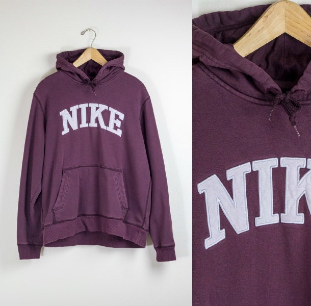 maroon nike sweatshirt