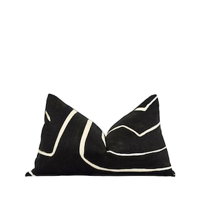 Black Beige Cream  Contemporary Linen Pillow Cover, Designer Pillow Cover, Kelly Wearstler Graffito, Black Beige Abstract Print Pillow Case