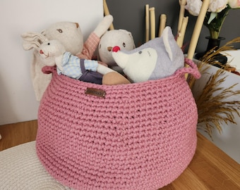 Patrón sencillo para hacer una cesta de almacenamiento a crochet: para guardar juguetes infantiles.