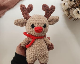 Reindeer Crochet Pattern – Amigurumi Christmas Reindeer (PDF Tutorial)
