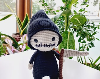 Grim Reaper Crochet Pattern, Crocheted Grim Reaper, Halloween Crochet Pattern, Death crochet pattern, Death, Halloween, Scary, Spooky