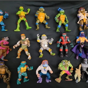Teenage Mutant Ninja Turtles toy lot vintage