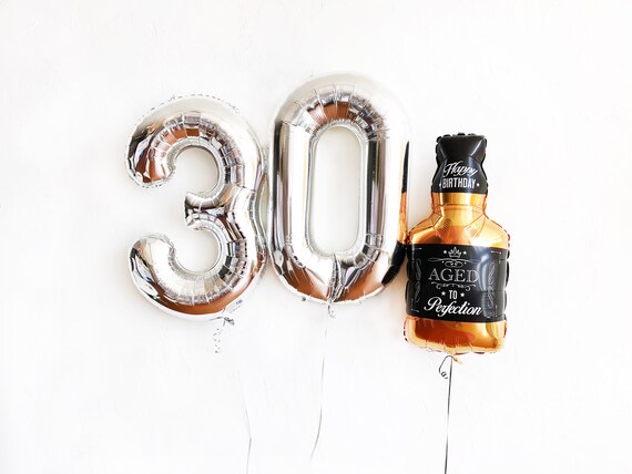 Fetes Occasions Speciales Joyeux Anniversaire Age A La Perfection Whisky Bouteille En Forme De 34 Feuille Ballon Helium Maison Pokupec Hr
