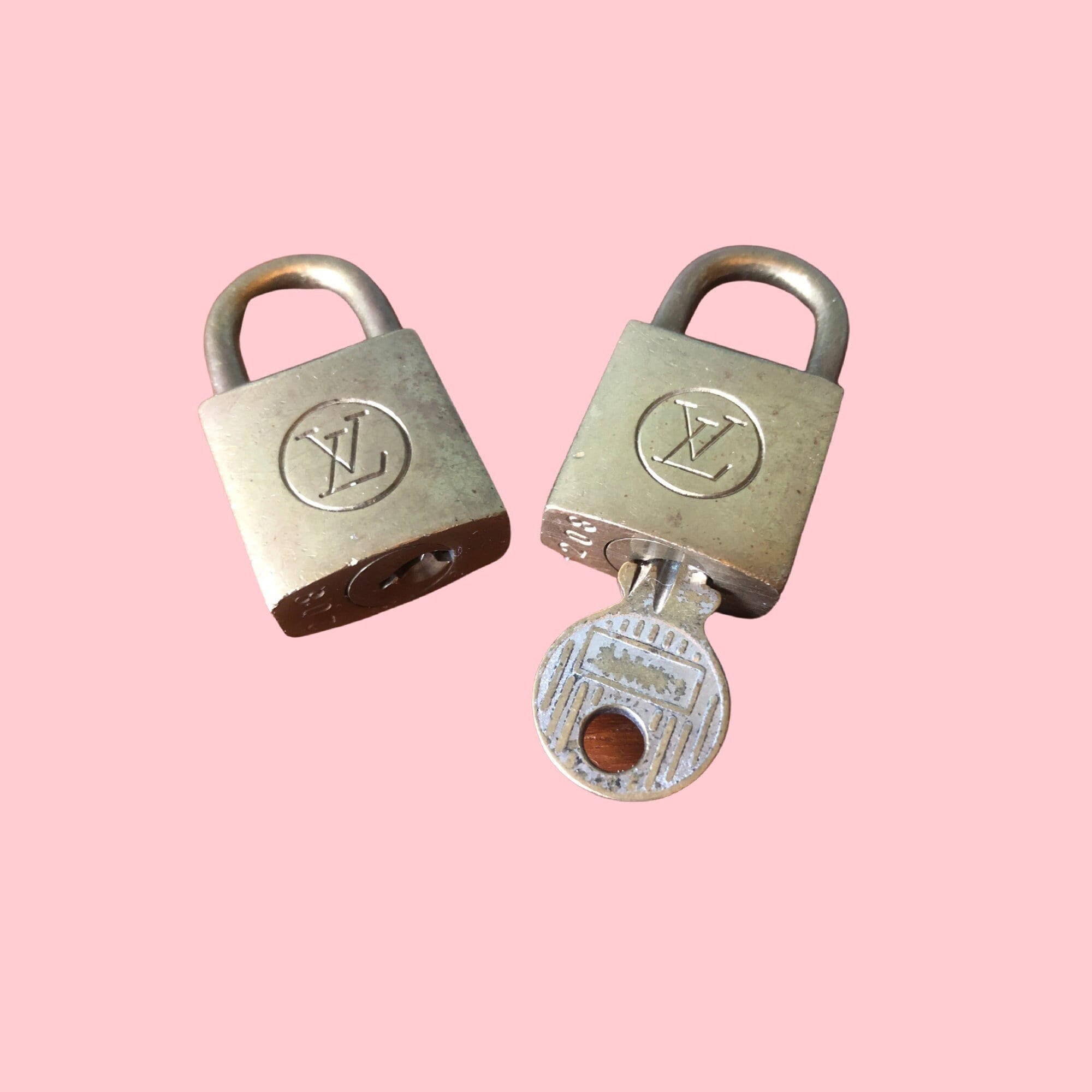 Louis Vuitton Give A Gorgeous Environmentally Friendly Gift This Year | LV Bag Charm Padlock (No Key)