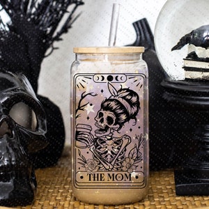 Café helado en lata de vidrio con divertida carta del tarot de Brittany Miller, Happy Juice™, regalo para amantes del café, regalo para ella, tapa y pajita de bambú n.° 100038