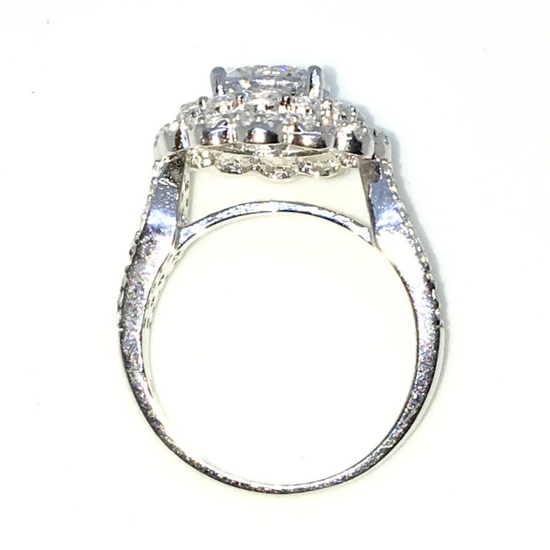 New Handcraft White Gold Plated on Sterling Silver ring band with large flower design of white round CZ