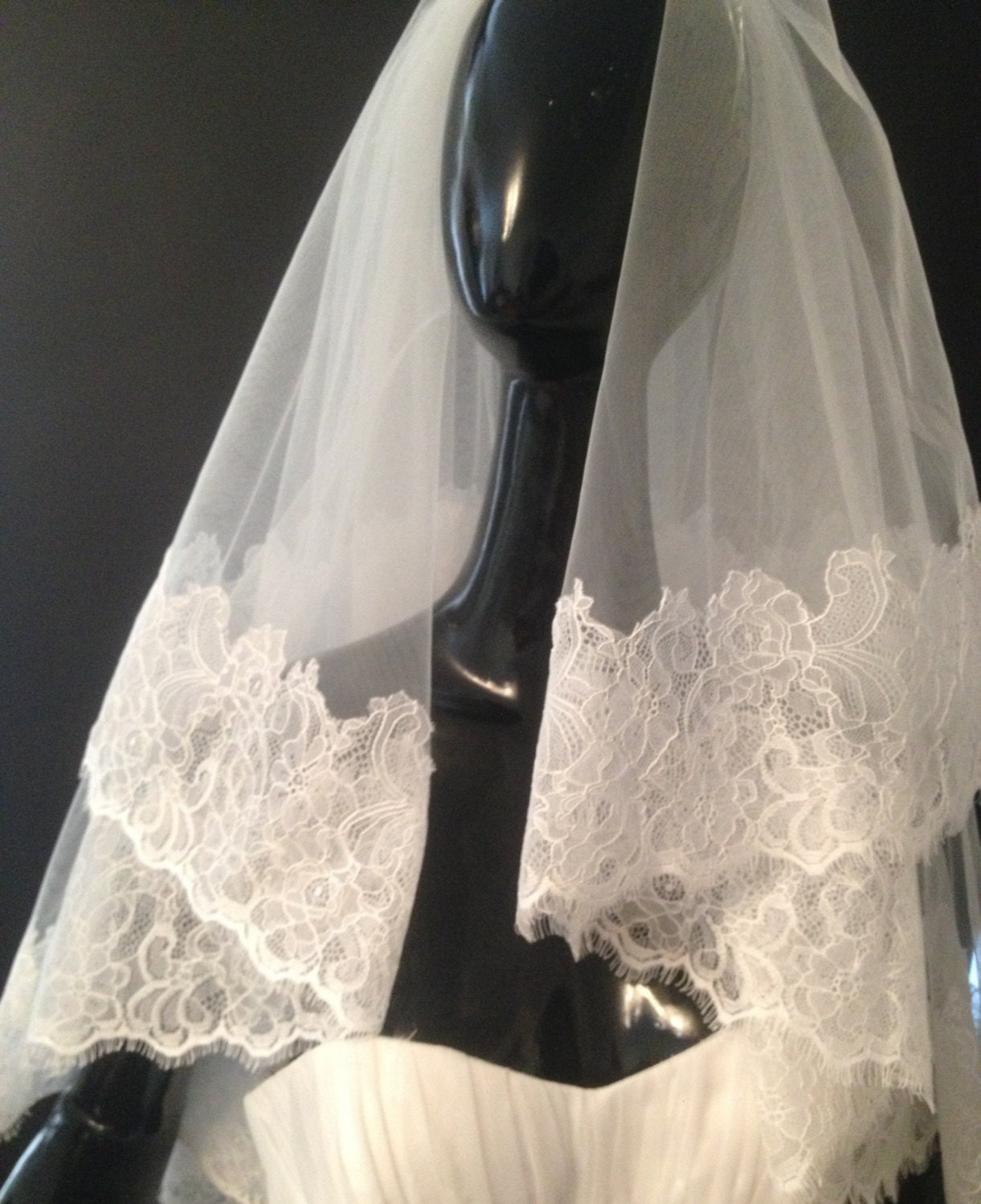 Bridal lace veil. Lace veil white veil. Ivory veil. | Etsy