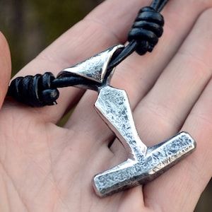 Thor&#39;s hammer pendant, hand forged / Blacksmith made Mjollnir necklace / Heathen amulet