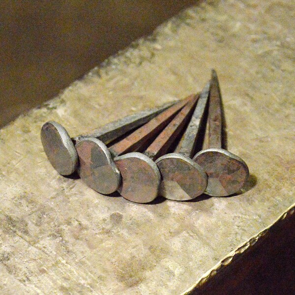 Five forged nails "XS size" tri-faceted / blacksmith made steel spikes / custom woodwork / log cabin decor / rustic interior / ancient