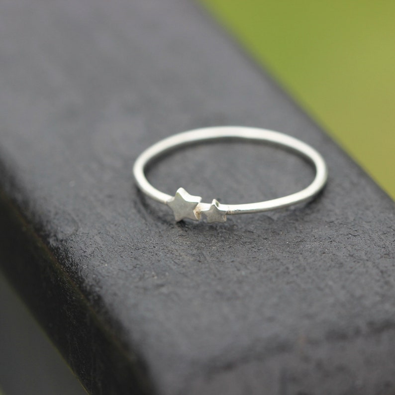dainty ring,Minimalist jewelry,midi ring Tiny star ring,sterling silver stars jewelry,simple minimal ring,double stars ring,twinkle stars