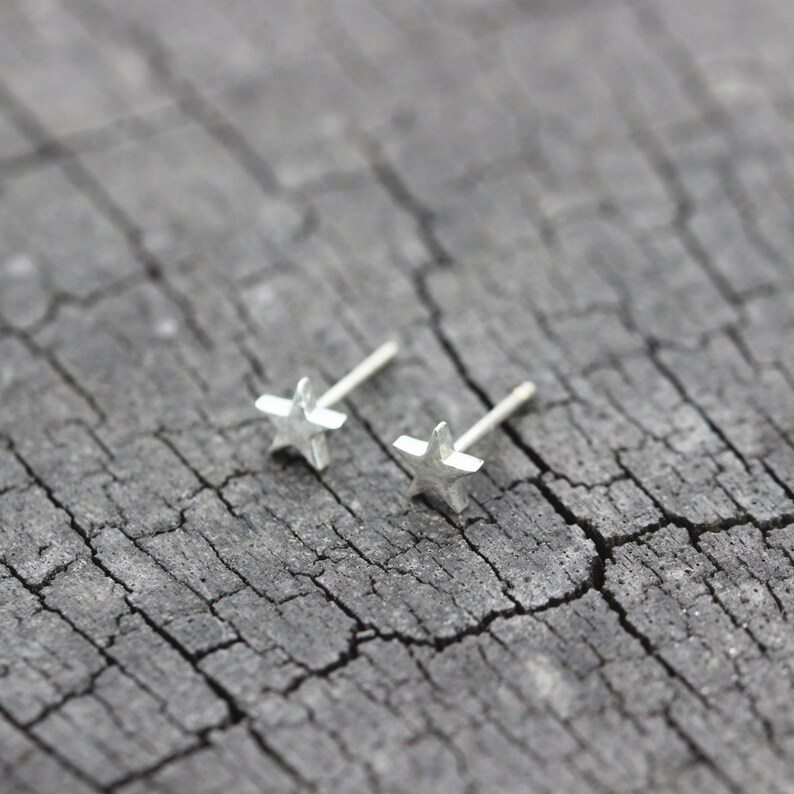 silver tiny star stud earrings