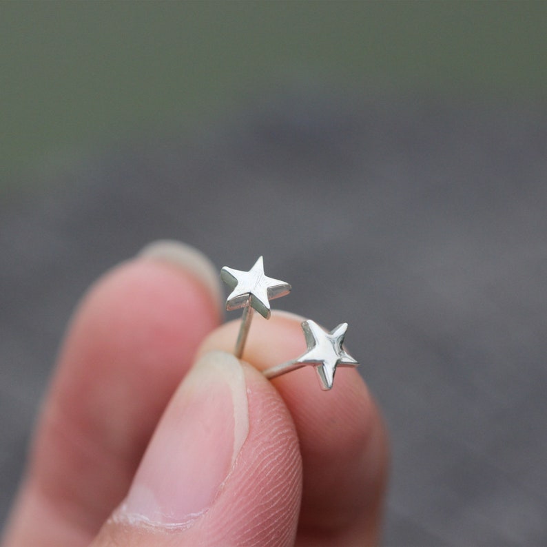 silver tiny star stud earrings