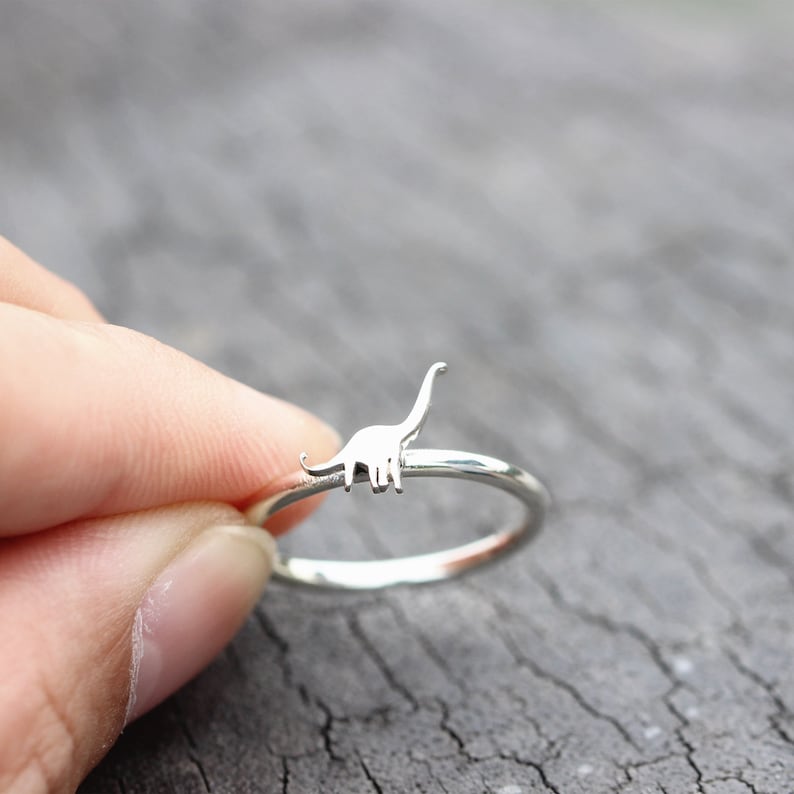 the dinosaur ring,dainty dinosaur ring,minimalist jewelry,dinosaur jewelry dargon ring