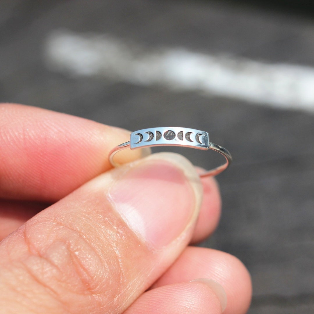 silver moon phase ring,Crescent Moon ring,moon cycle ring,sterling silver,Dainty Moon ring,celestial jewelry,Celestial rings,gift for her